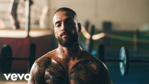 Maluma – Cosas Pendientes (Video + Lyrics)