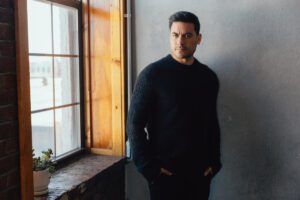 CARLOS RIVERA ESTRENA ¿QUIÉN LO HARÁ?