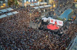 Pablo Alborán congregó a más de 15.000 personas en la Puerta del Sol