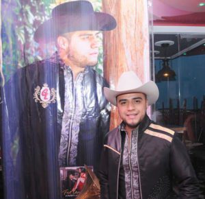 Gerardo Lares fusiona género regional mexicano con la bachata dominicana