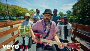 Juan Luis Guerra 4.40 – Lámpara Pa’ Mis Pies (Official Video)