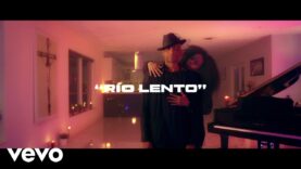 Descemer Bueno – Río Lento (Official Video)