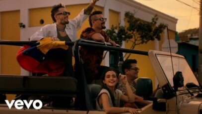 Carlos Vives, Mau y Ricky, Lucy Vives – Besos en Cualquier Horario (Official Video)