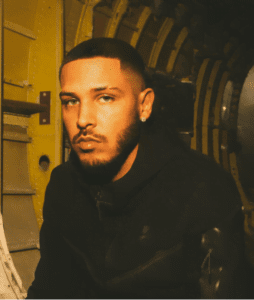 ROA FIGURA ENTRE LOS TOP CHARTS DE PUERTO RICO Y LANZA SU PRIMER EP “PRIVATE SUITE VOL. 1”