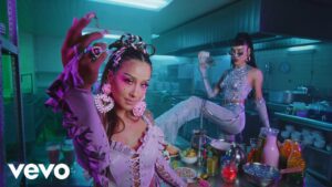 Denise Rosenthal y Danna Paola – Sugar Mami