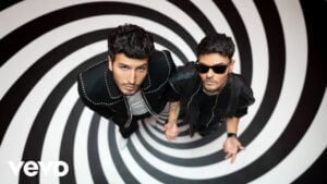 Abraham Mateo Y Sebastián Yatra – XQ Sigues Pasando :( (Video)