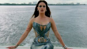Gala Montes – Más Bonita Que El Mar (Video Oficial)