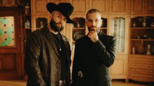 Carín León y Maluma – Si Tú Me Vieras