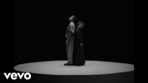 Carla Morrison y Pablo Alborán – Si Te Quedas