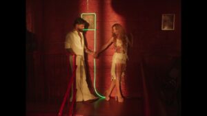 Maluma y Shakira – Agua